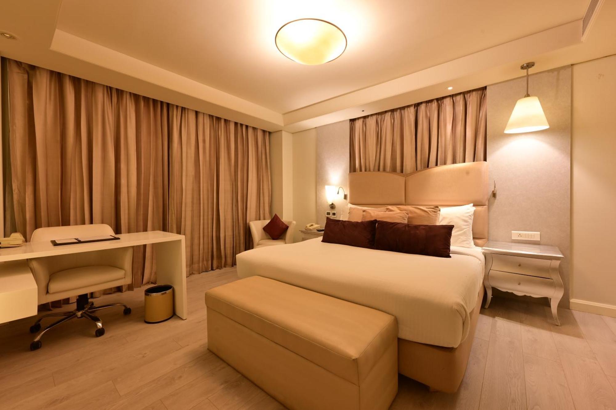 Clarens Hotel Gurgaon Eksteriør billede